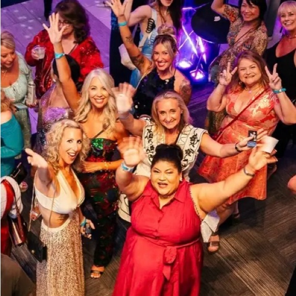 LIVE NOW🦋 - Picture 3 of 13